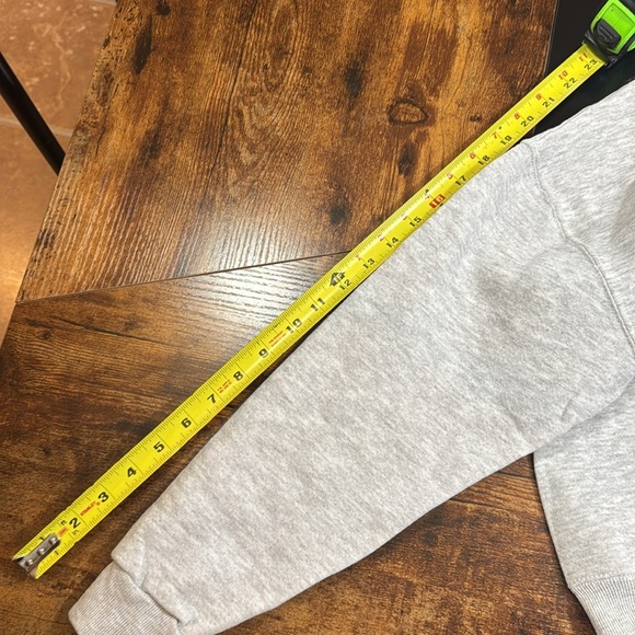 Russell Athletic Gray Heathered Crewneck Sweatshirt - Picture 2 of 6